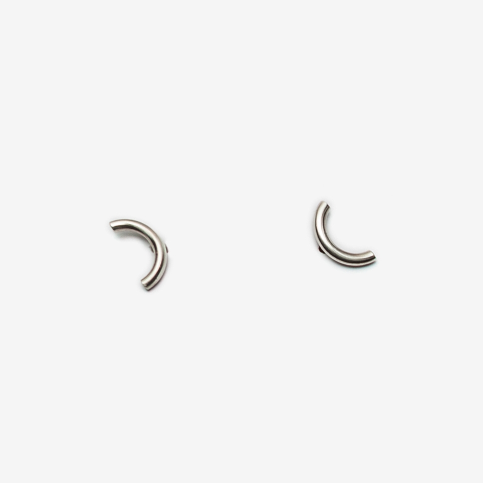 curve stud polished.jpg
