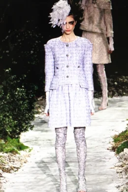 Chanel inspiration bizzare