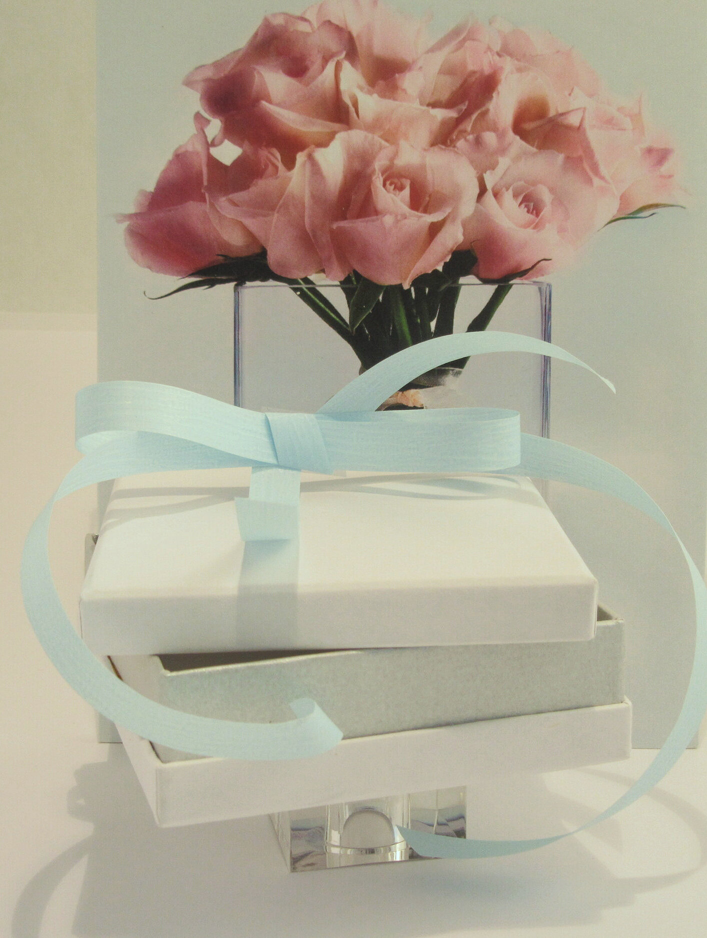 Box+onroses+1.jpg