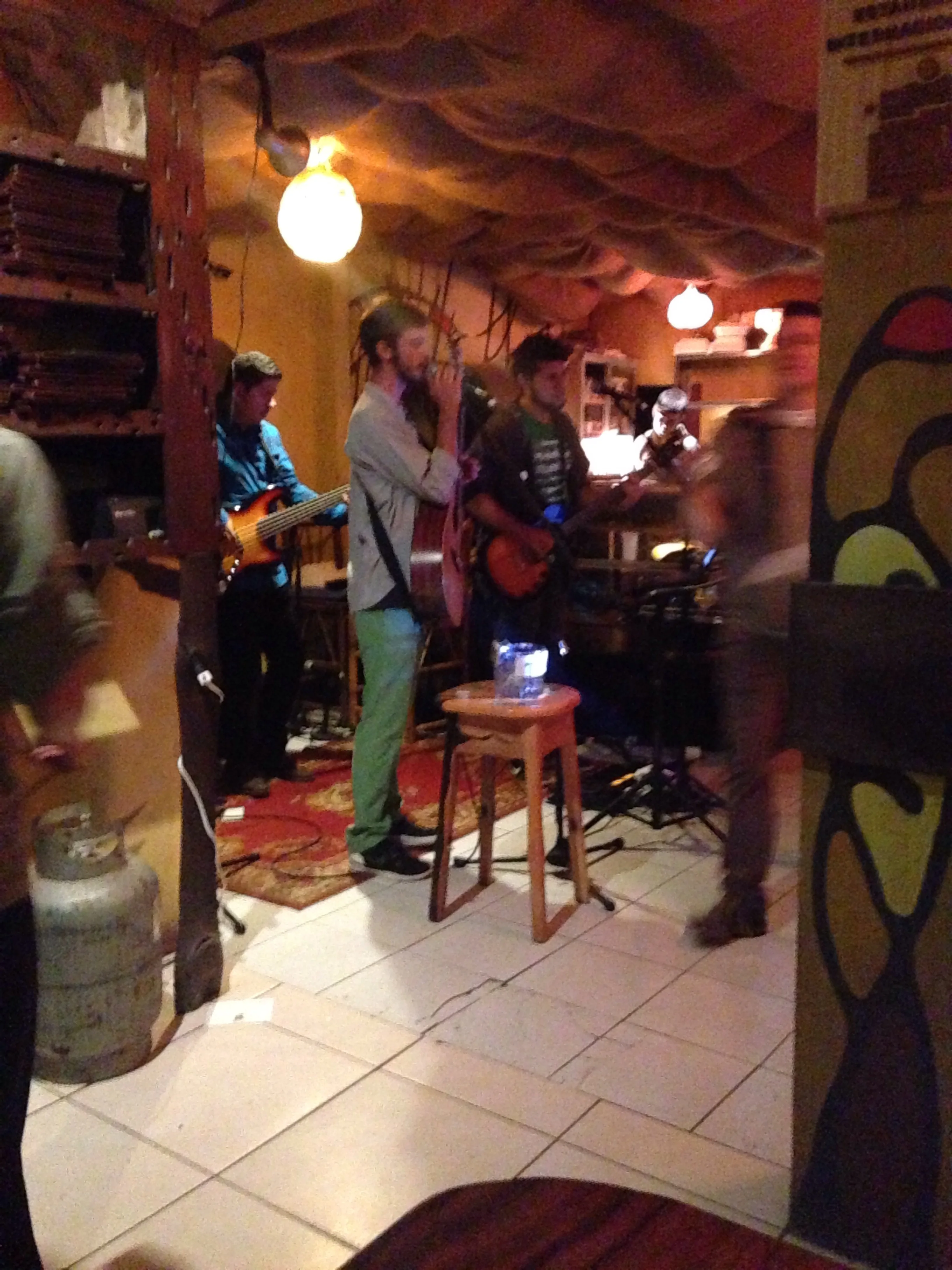 Open mic at the Tree House Restaurant & Cafe