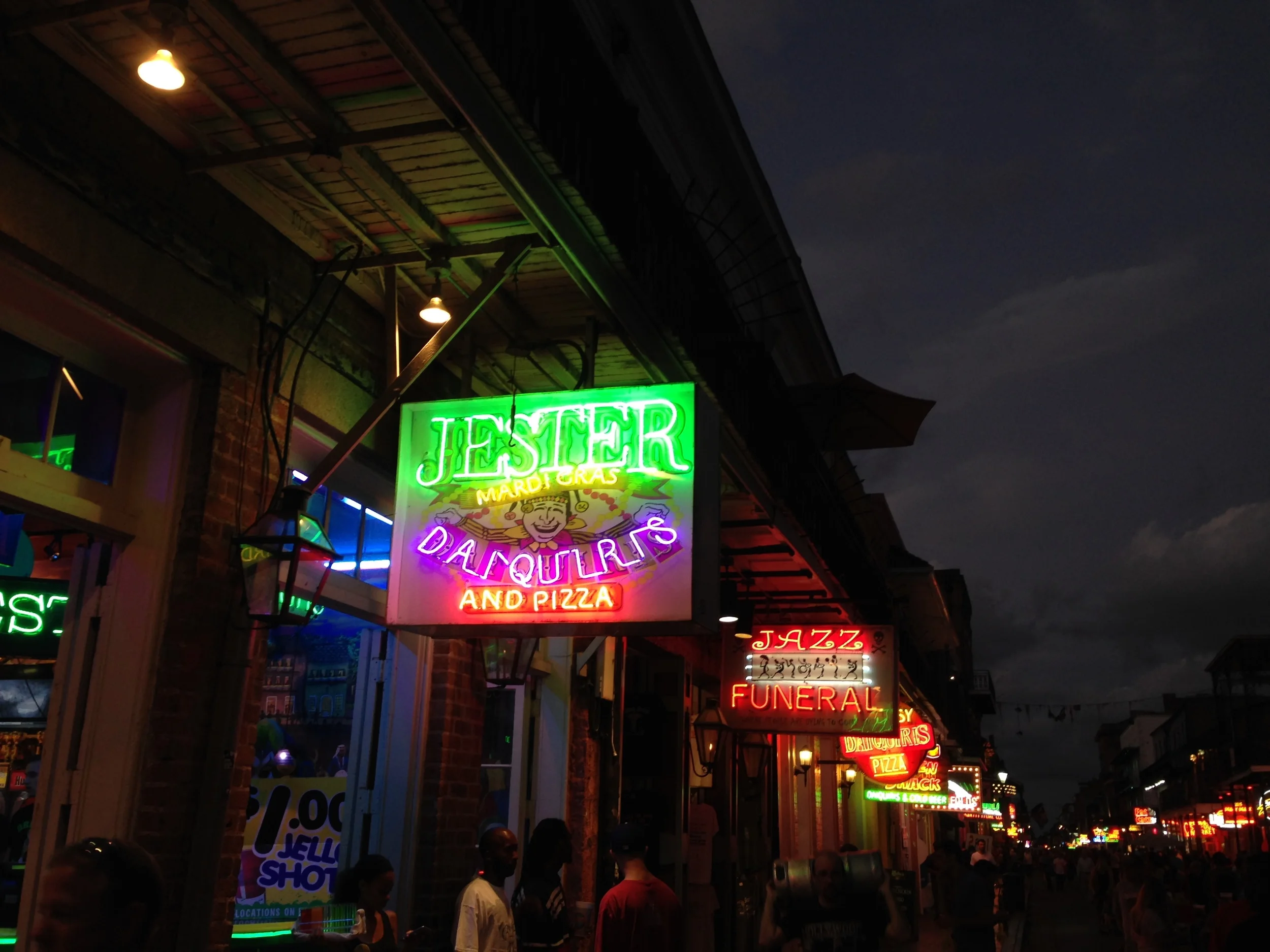 It ain't NOLA if it doesn't have neon signs.