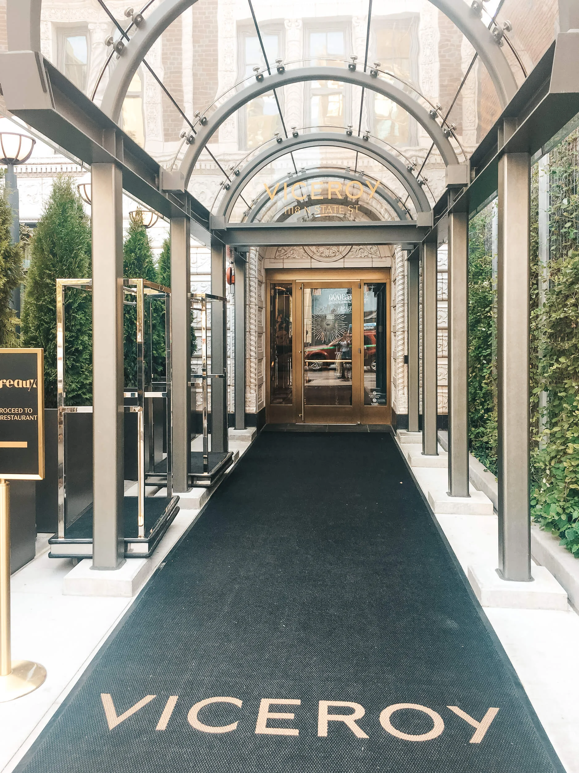 My Stay at Viceroy Chicago (Hotel Review + Guest Photos)