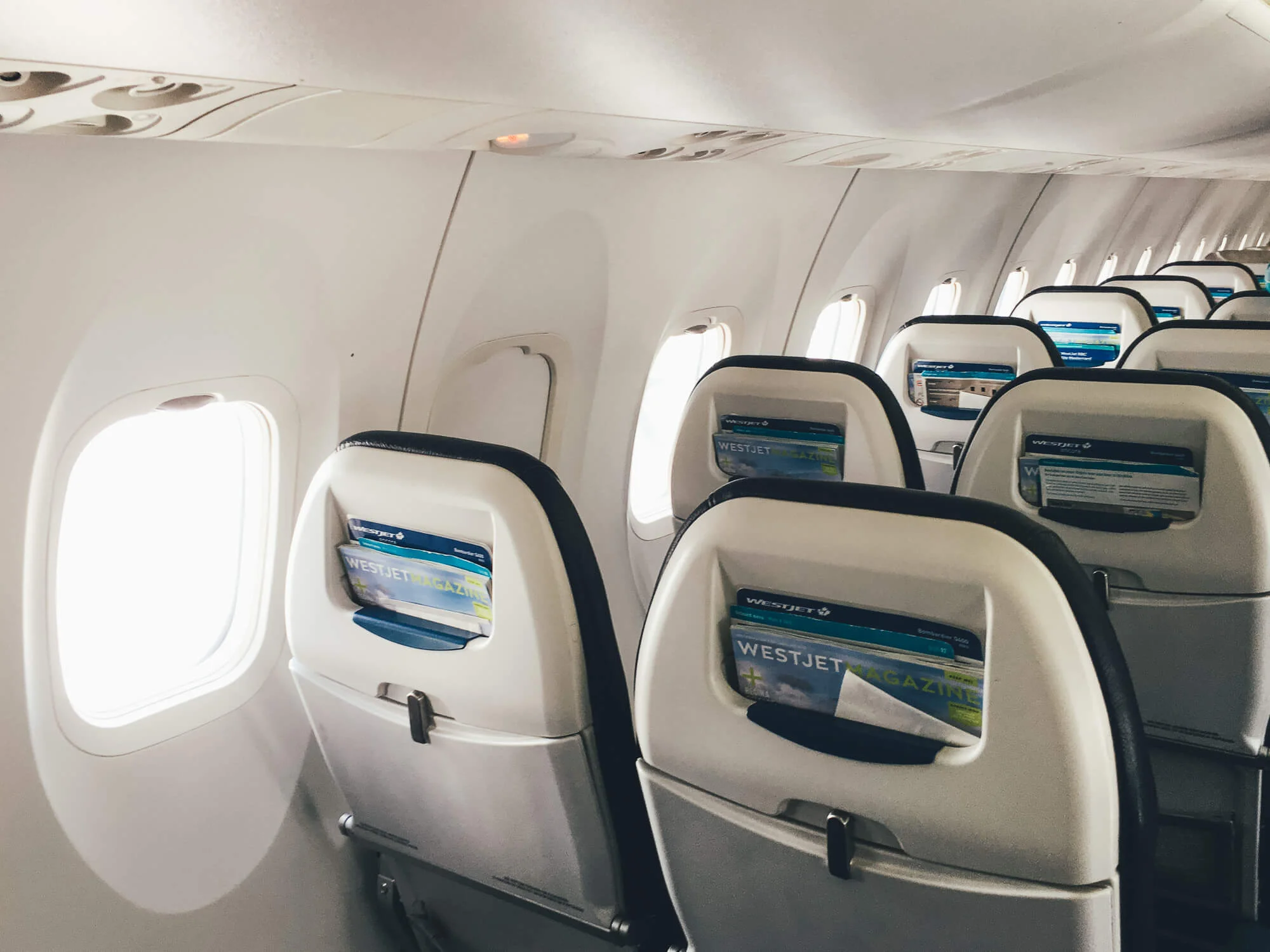 25 Airfare Hacks for the Best Fares and Cheap Flight Deals in 2022