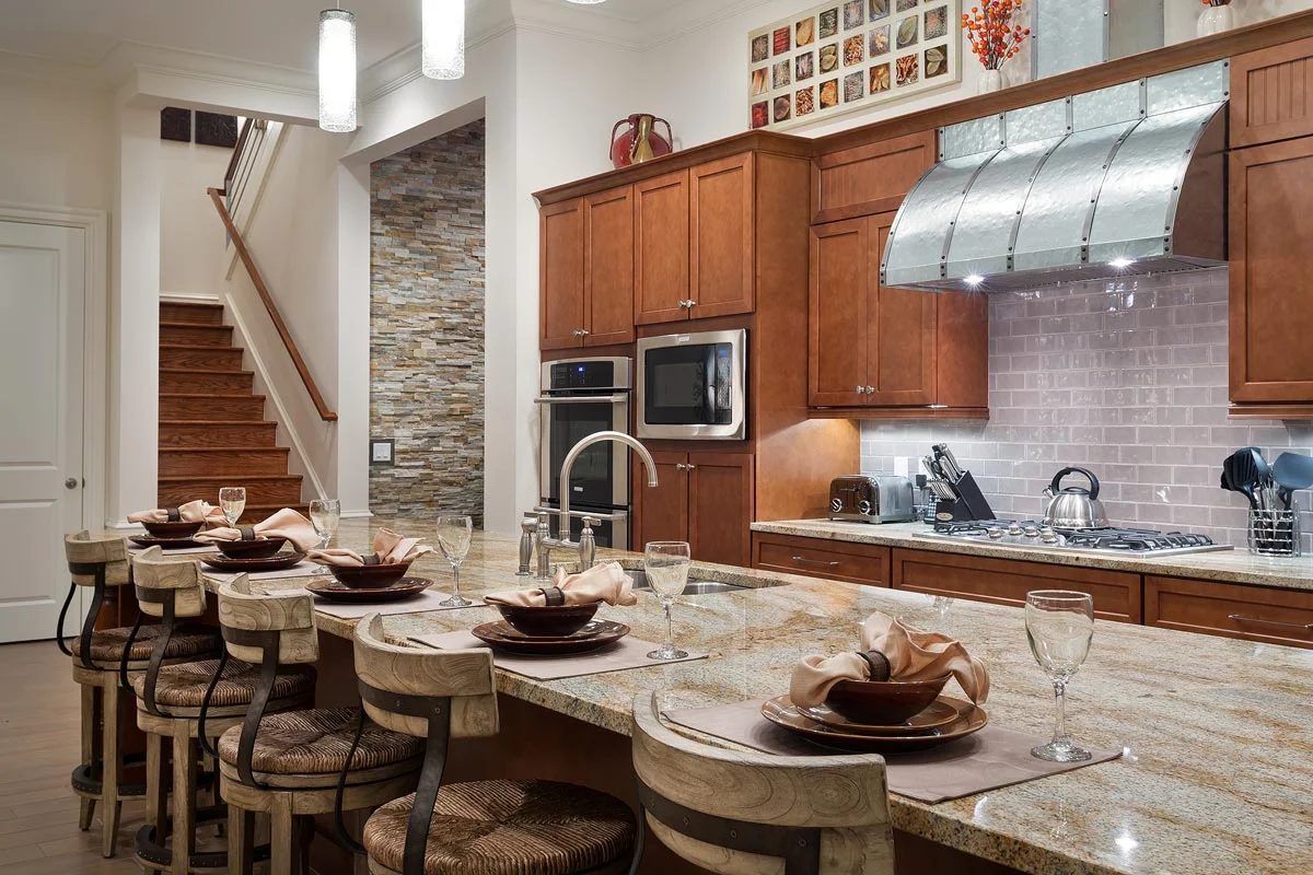 7433GCRR-kitchen.jpg