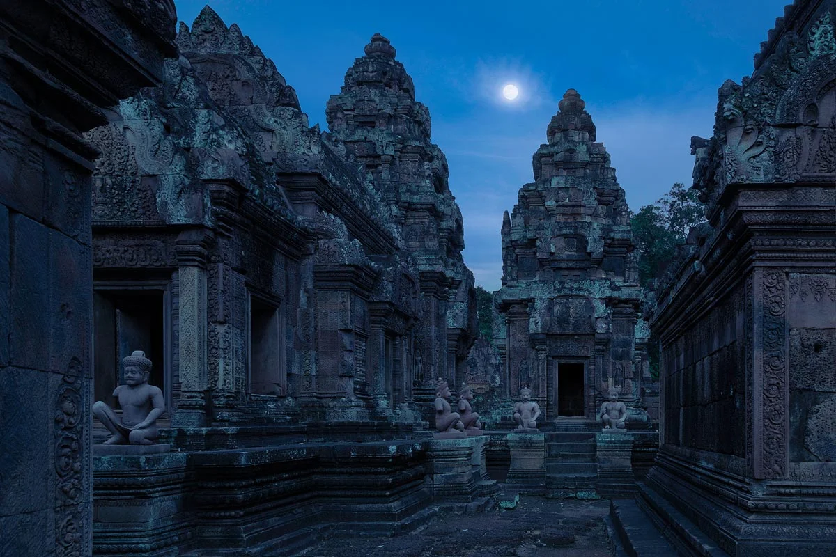 Cambodia-Banteay-Srei-dawn.jpg