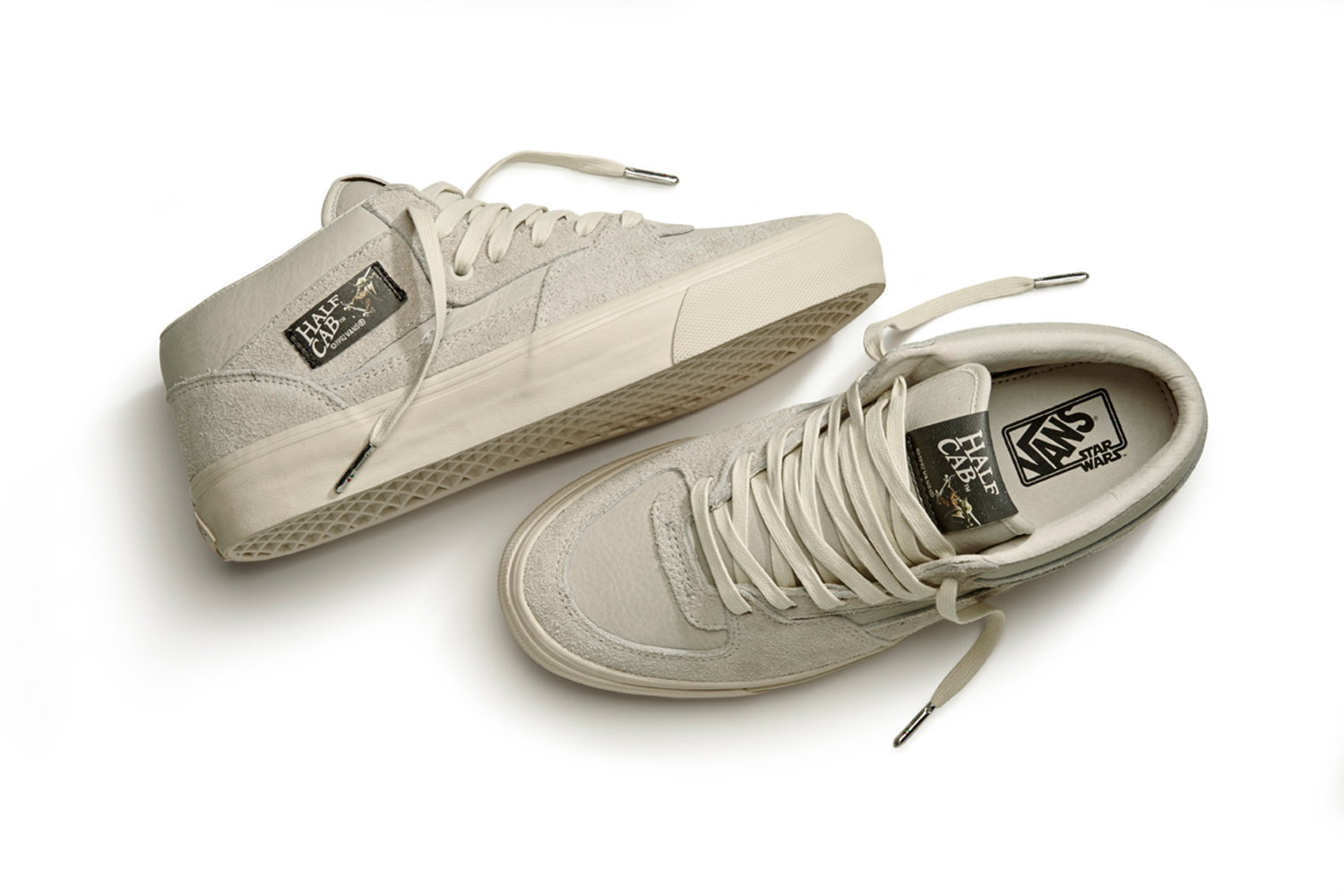 Vault-by-Vans-x-Star-Wars_OG-Half-Cab-LX_Yoda-Turtledove.jpg