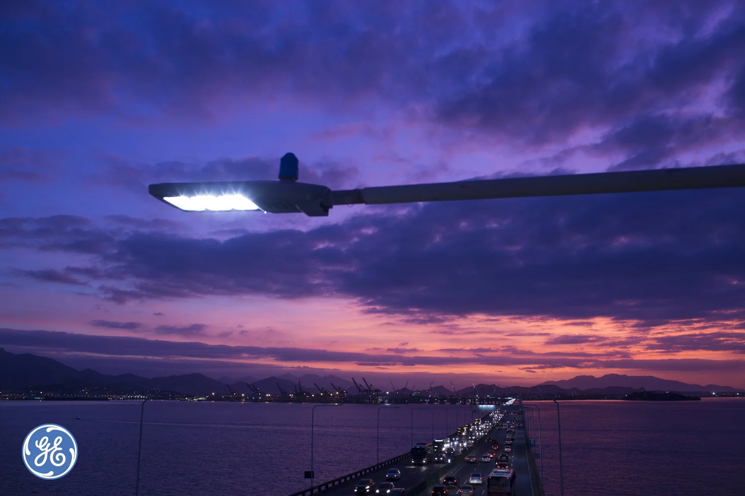 Series of photographs for GE showing the new lighting system in Rio de Janeiro.