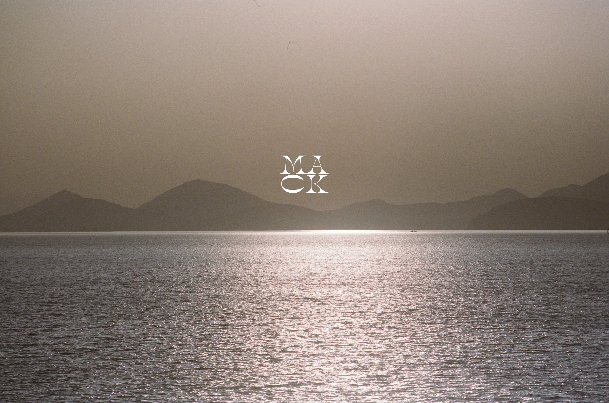 brydiemack background 2.jpg