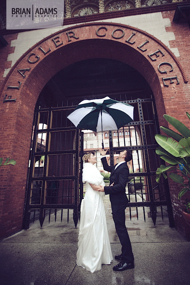 courtney-matt-umbrella-by-brian-adams-photographics.gif