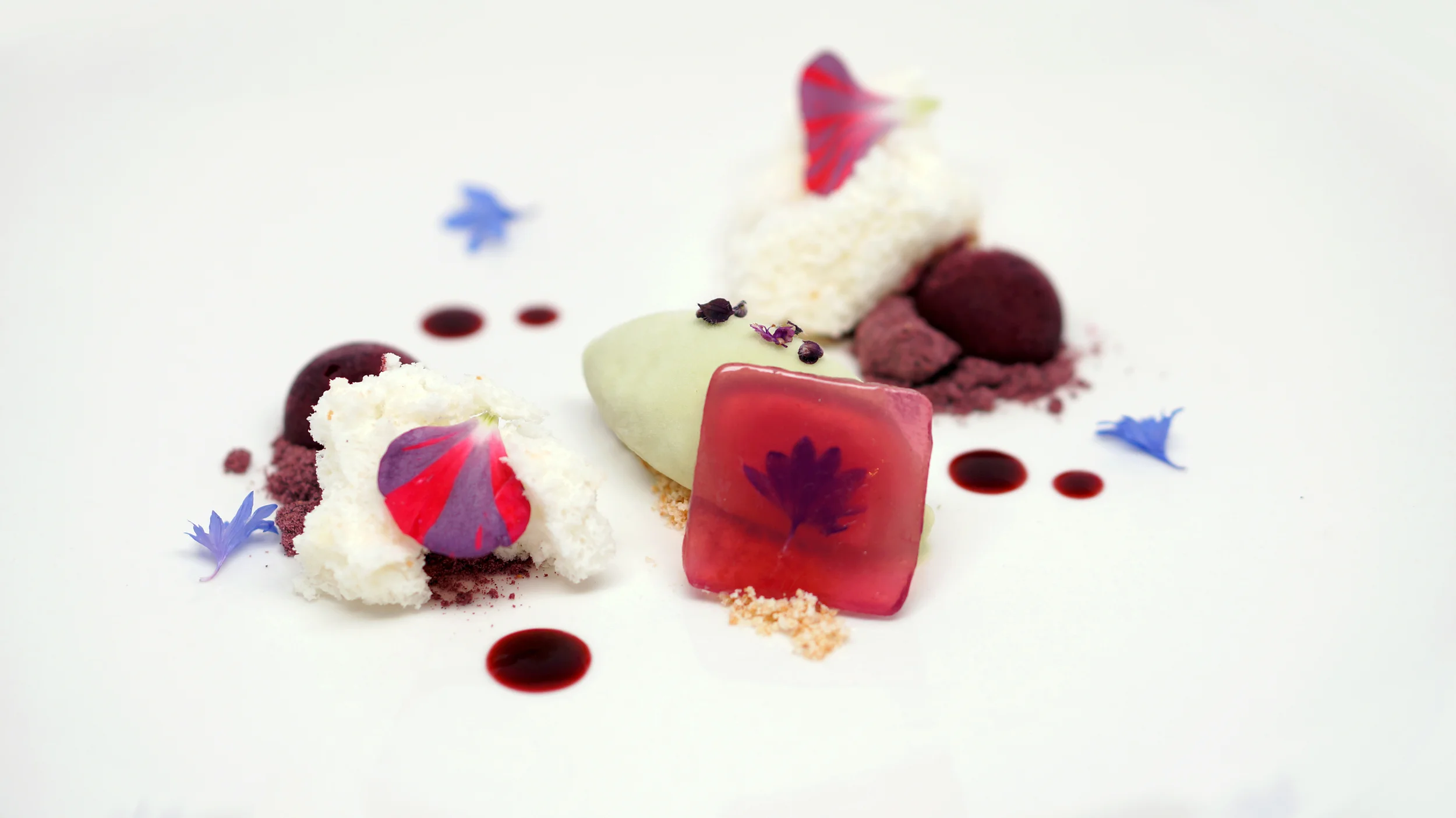 2014.05.21 - blue basil, gin, sponge.jpg