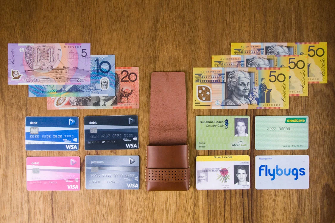 minimalist-leather-wallet-contents.jpg