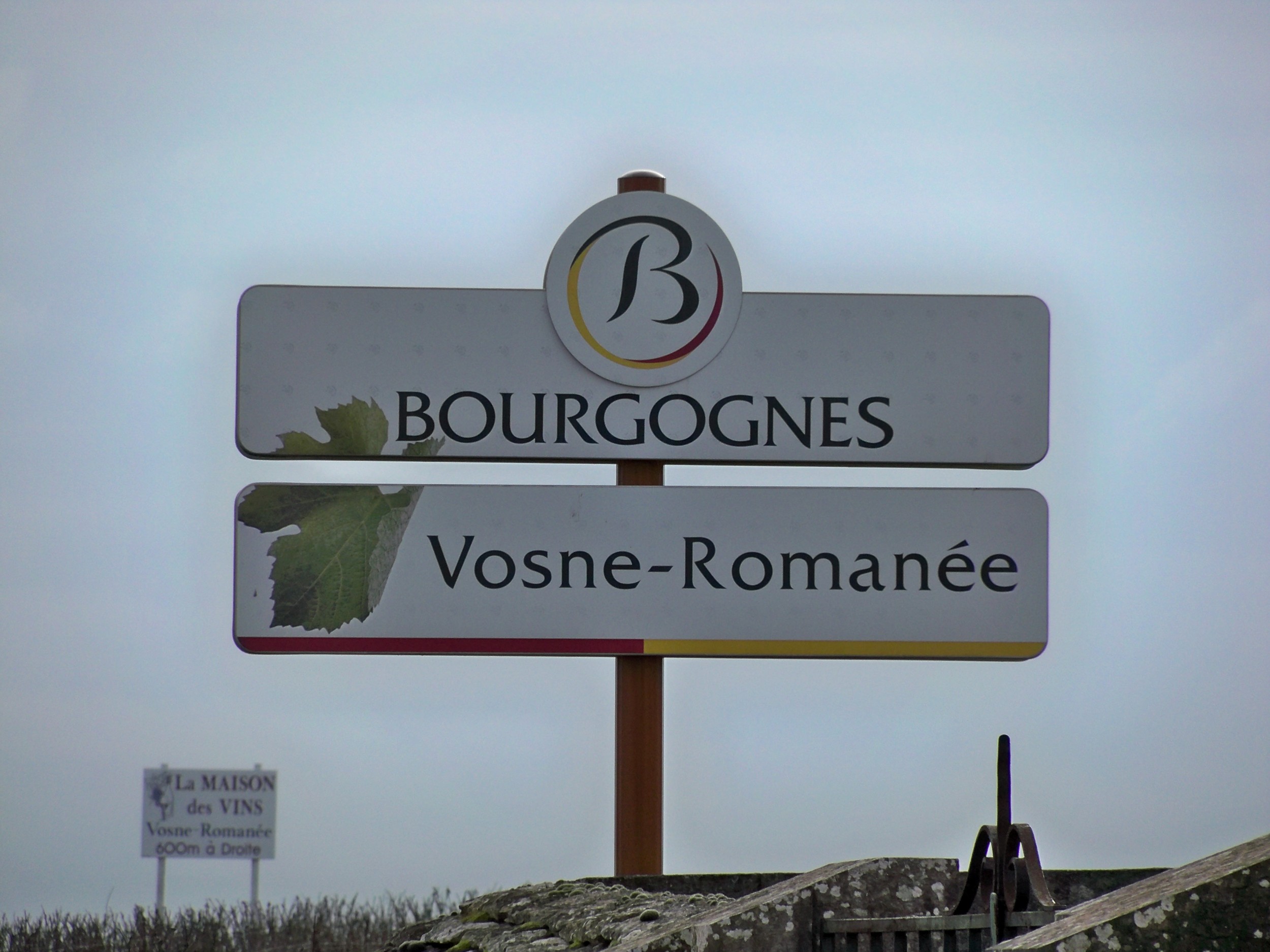 Bourgogne_Route_vins_Vosne_romanée.jpg
