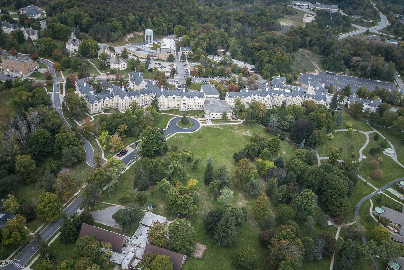 I'm fairly confident that nobody else on our tour had this shot of the facility; it was taken during our helicopter ride.