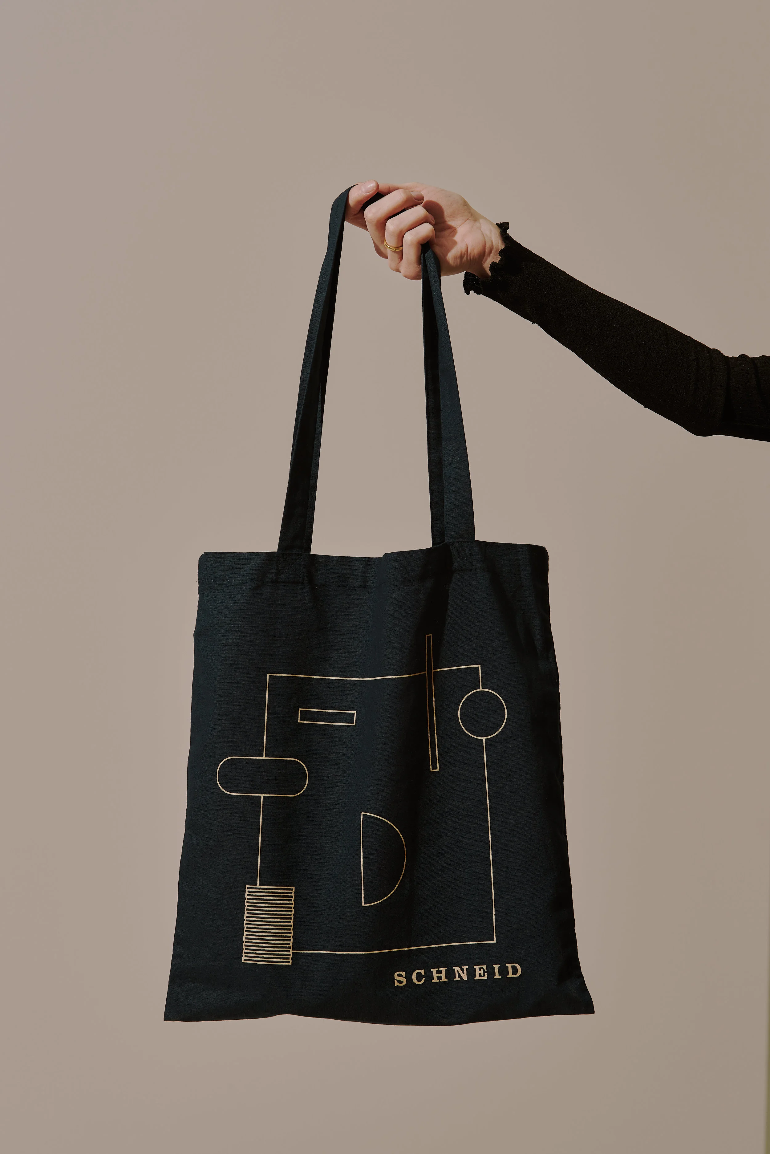 TOTEBAG.jpg