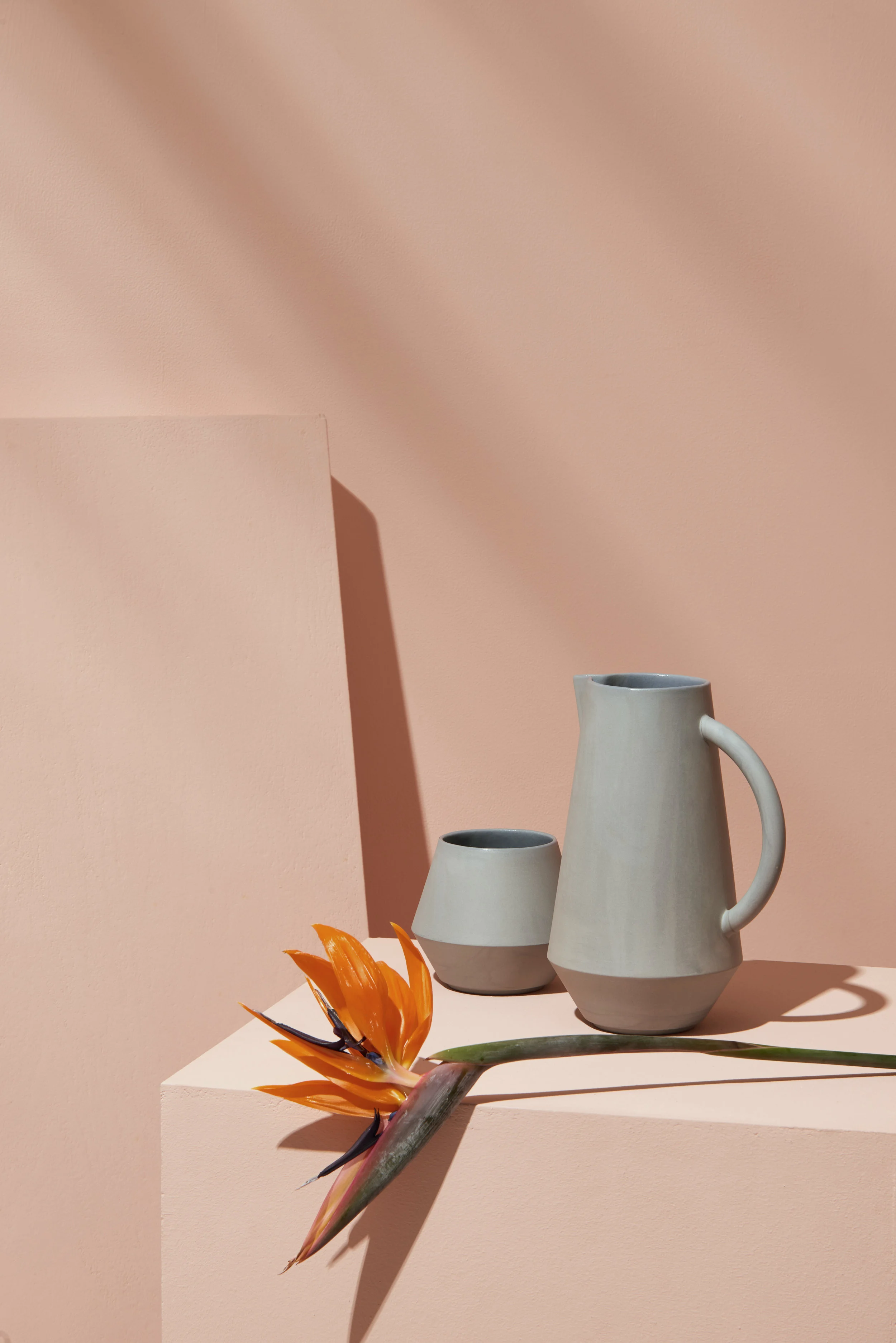 UNISON_CLOUDBLUE_CARAFE_PLANT_2_2.jpg