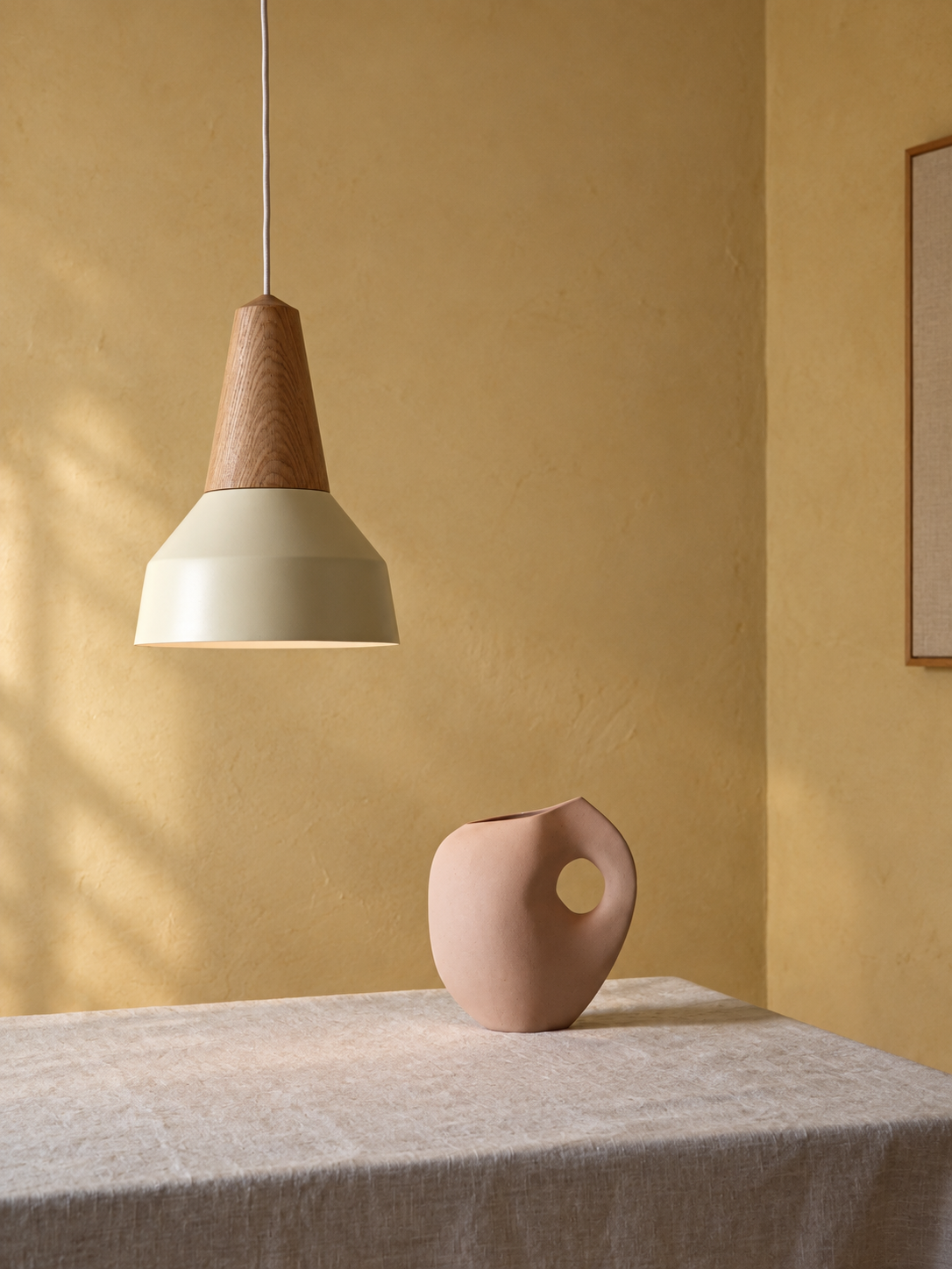 Eikon Basic Butter Yellow - lifestyle.png
