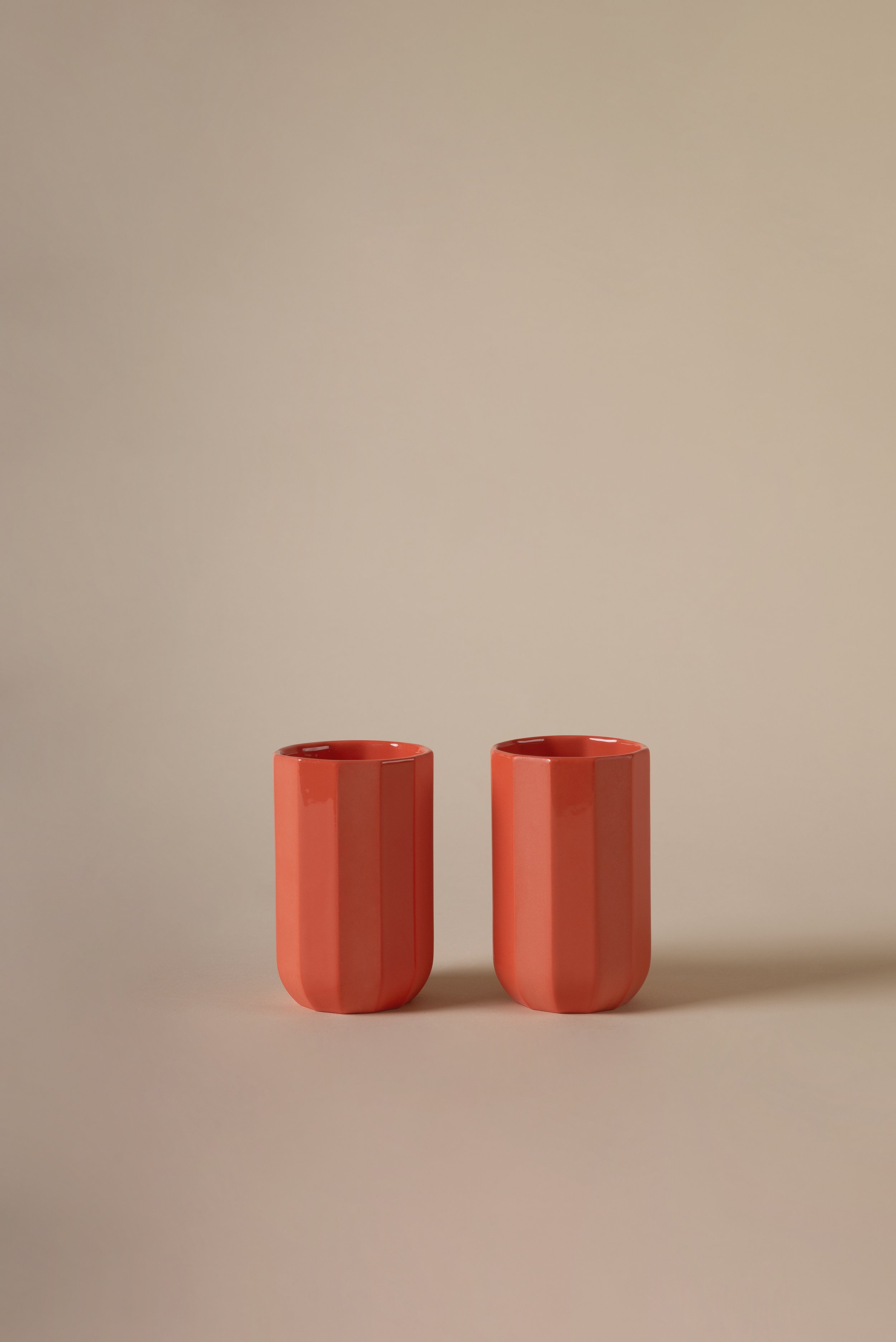FACET_PORCELAIN_POPPY_RED_CUPS_SET_STRAIGHT_s Kopie.jpg