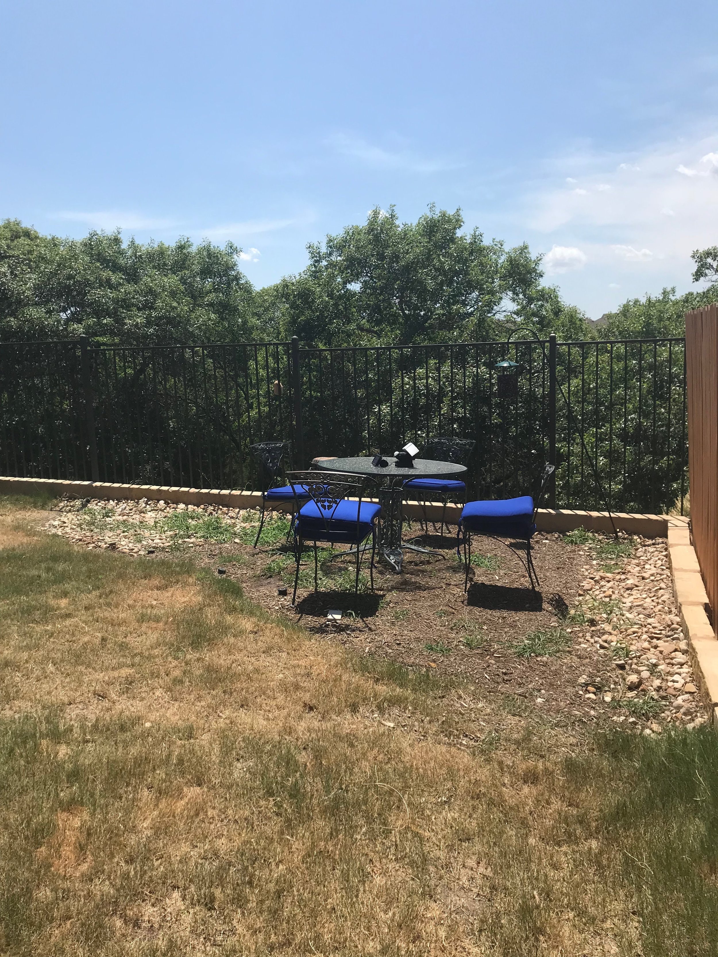 FLAGSTONE AND CRUSHED GRANITE PATIO BEFORE 1.jpg