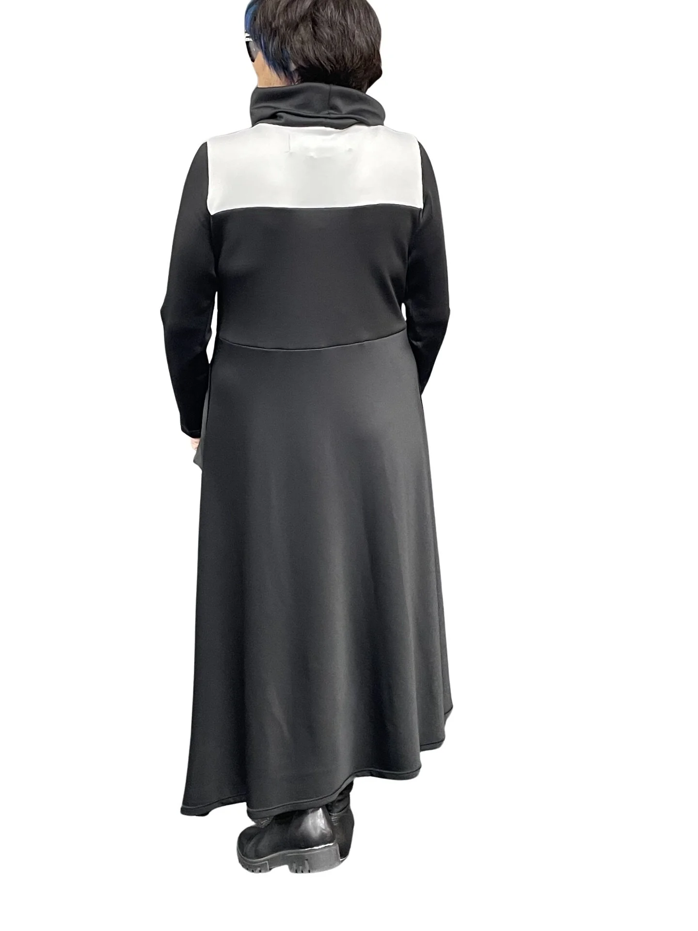 EA020E83-23F8-43F9-AE08-A5BC49158E02