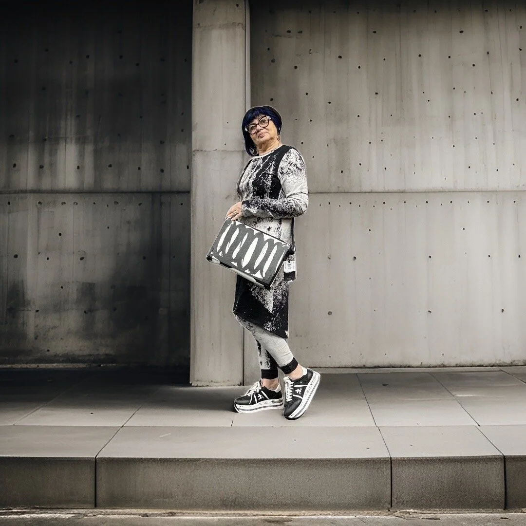 D9D3F032-6526-496D-86DC-EA1454699E7E