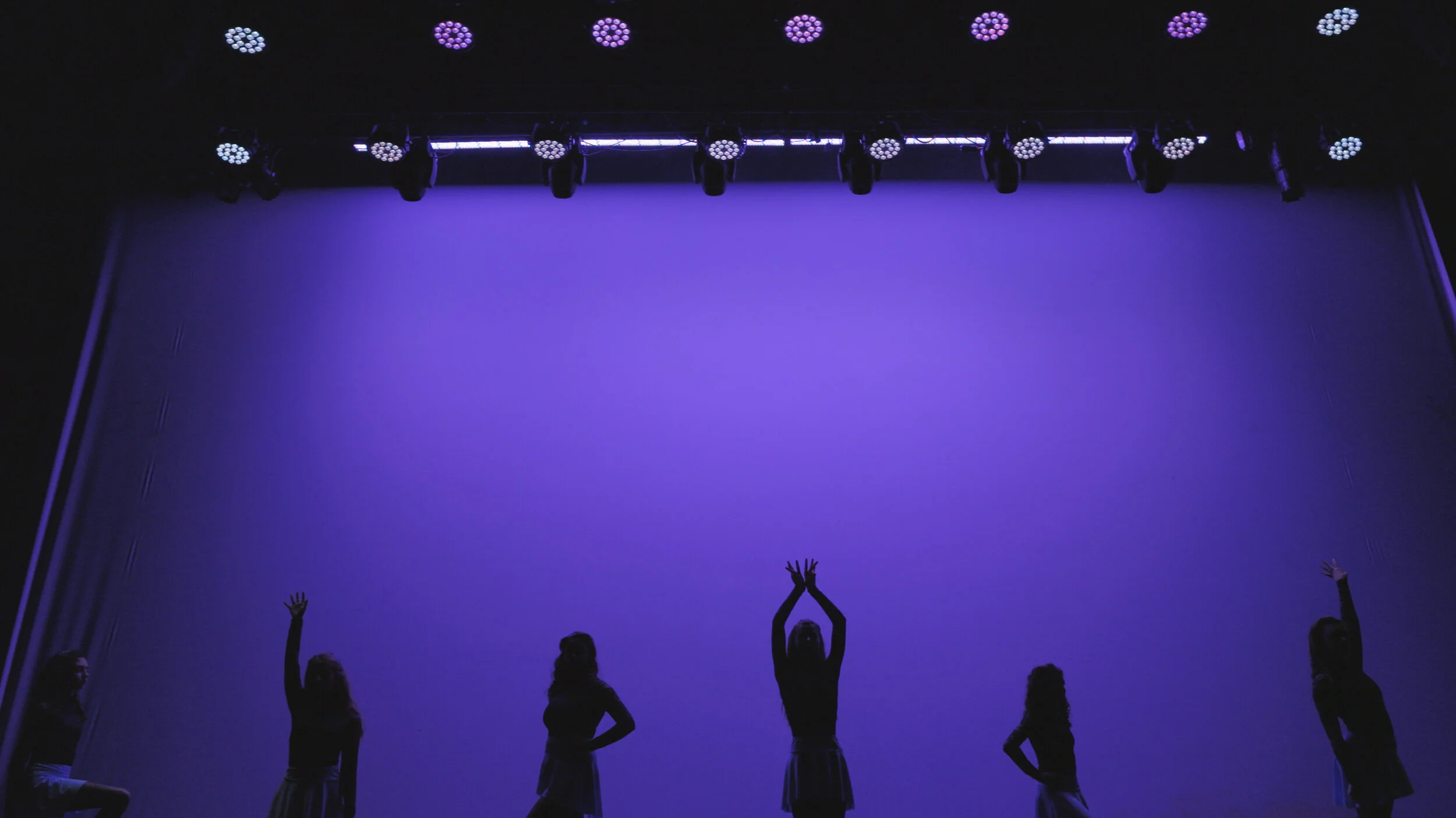 full show.00_26_08_00.Still008.JPG