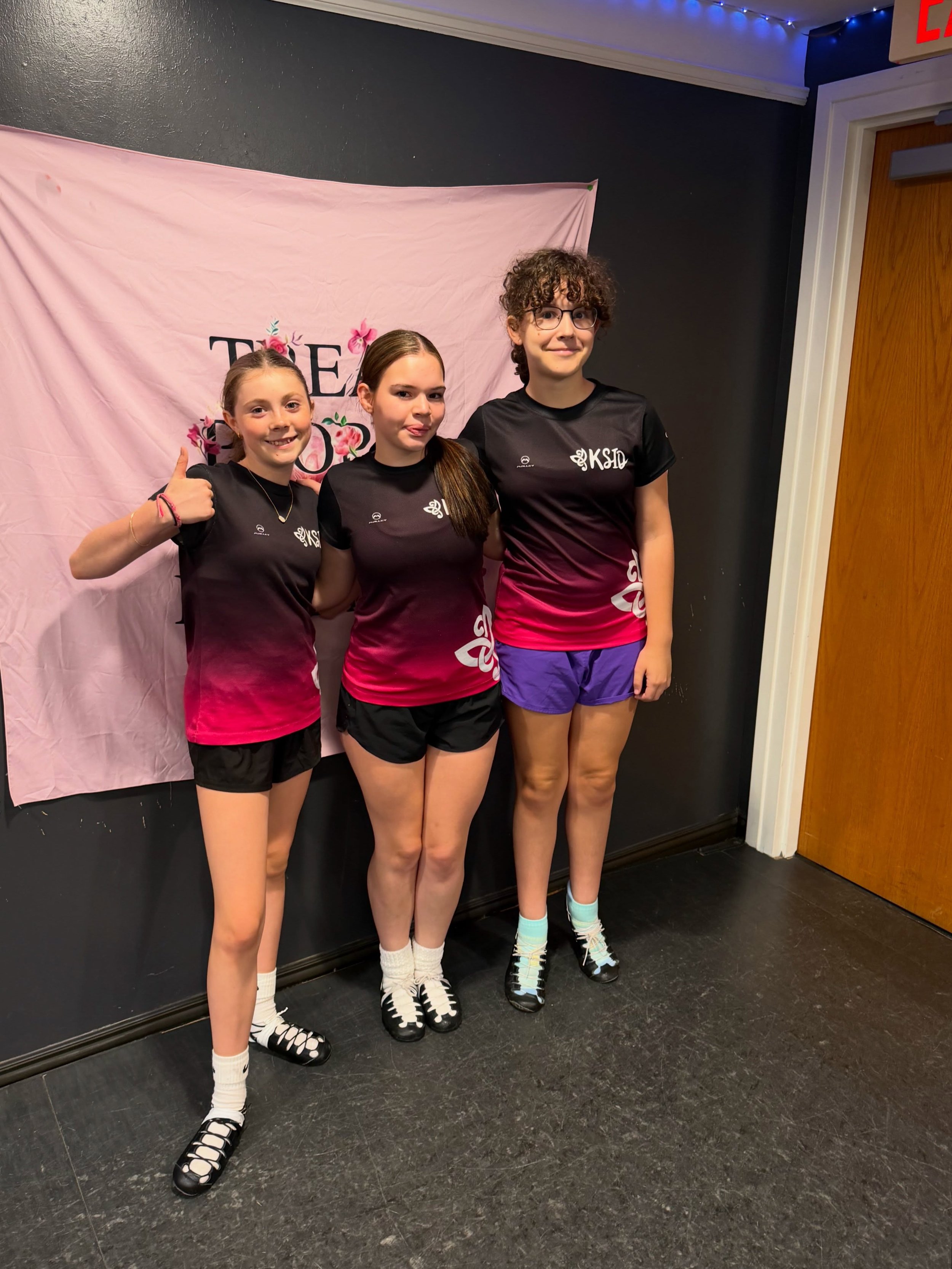 Two weeks of our Fall session down- complete with new steps, new friends, and a few too many shenanigans &hellip; but we wouldn&rsquo;t have it any other way. 🍂✨ 

Are you a Kelly Irish Dancers?
Try a class with us this Fall!