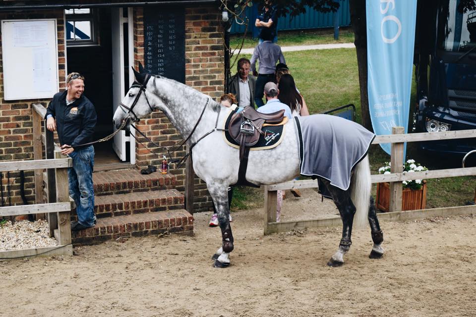 Ludo and Gotti watching Dereck and Rollo's round in the Derby