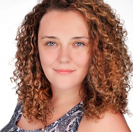 NYC-Headshot-Lauren.jpg