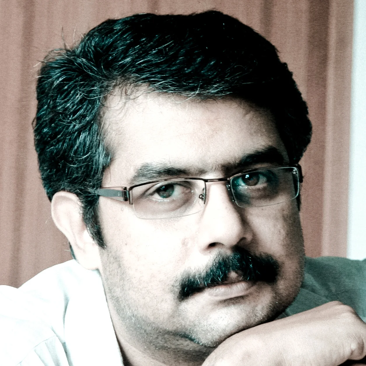 prof.photo.jpg
