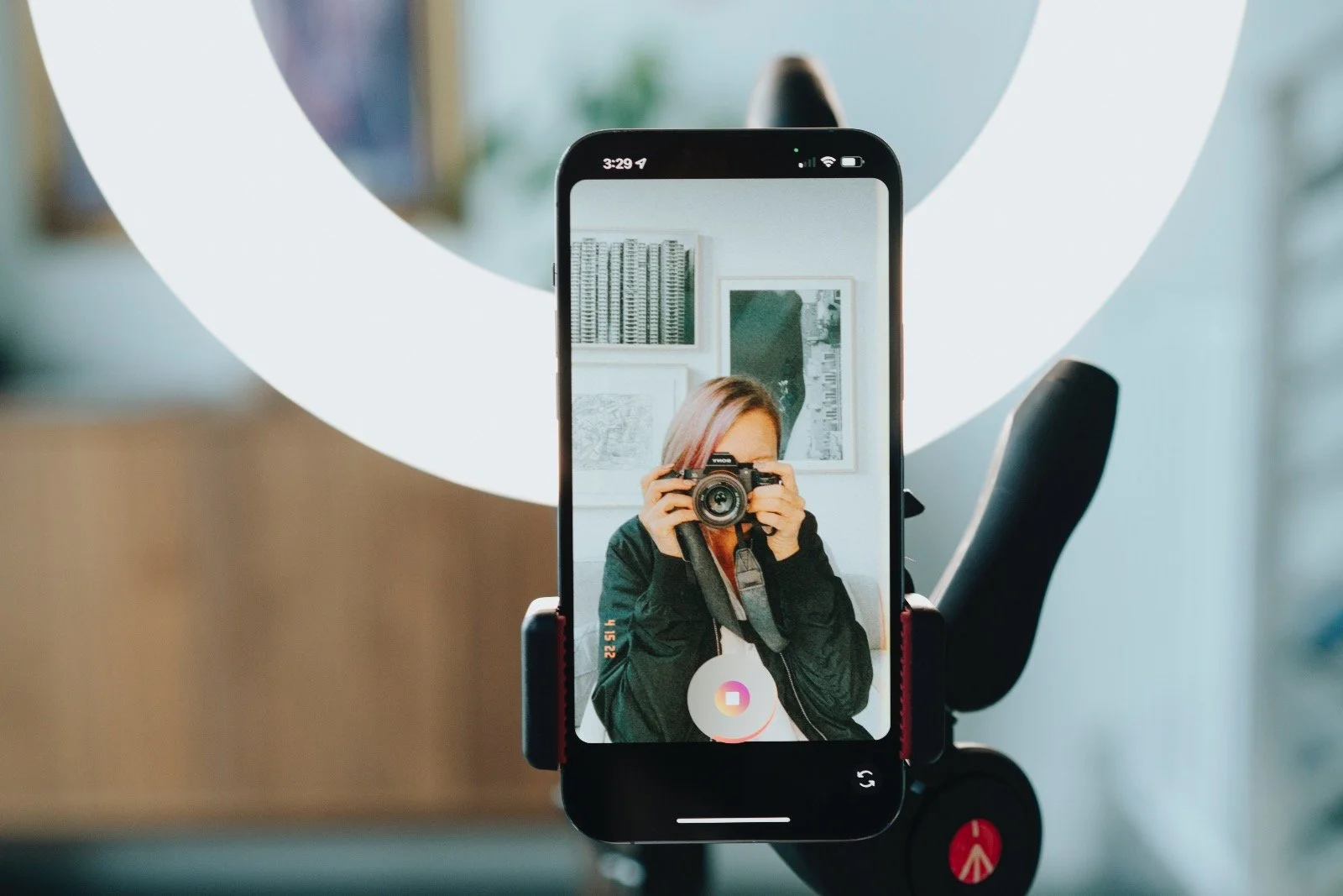 Capturing Moments: iPhone vs. Professional Photography