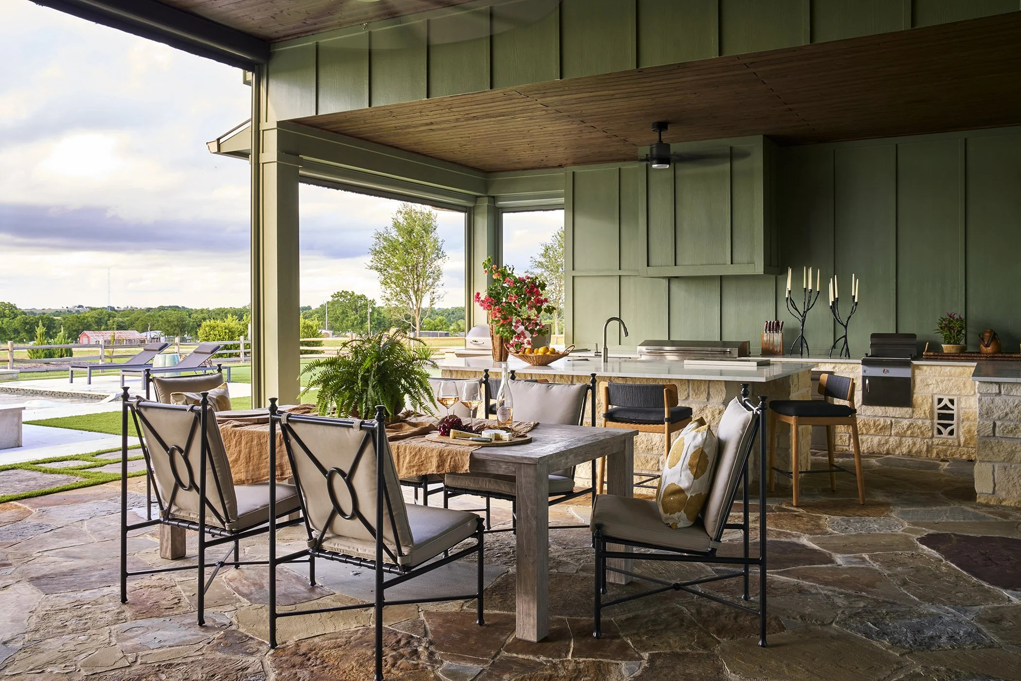 Fastballs Farm Outdoor Dining