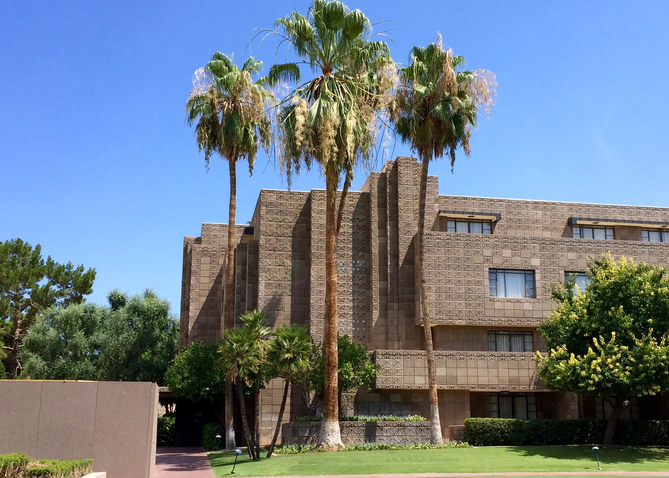 The Biltmore in Phoenix is not a jail to keep people in. It's a jail to keep the weather out.