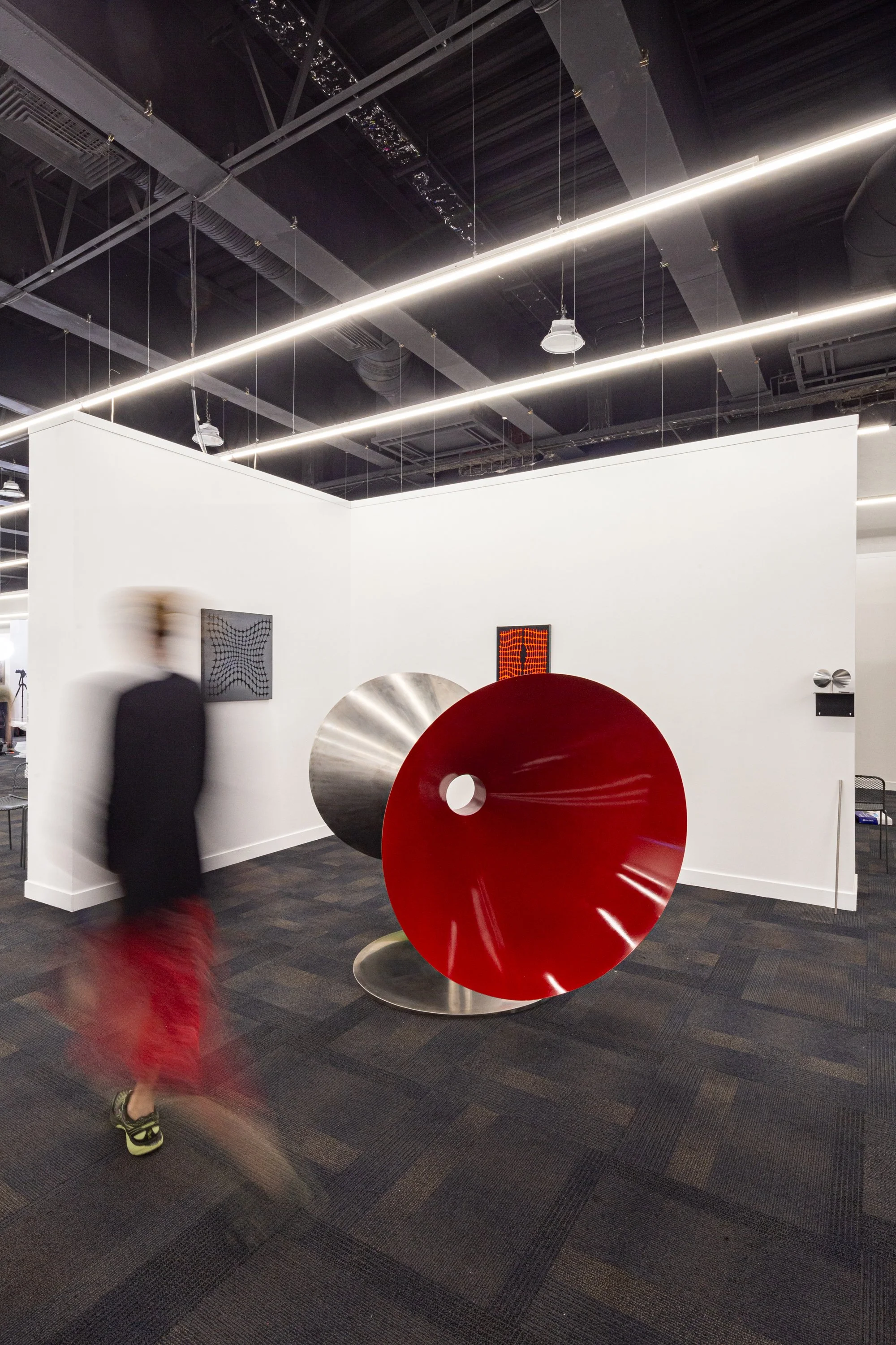De cerca, Material, 2025
