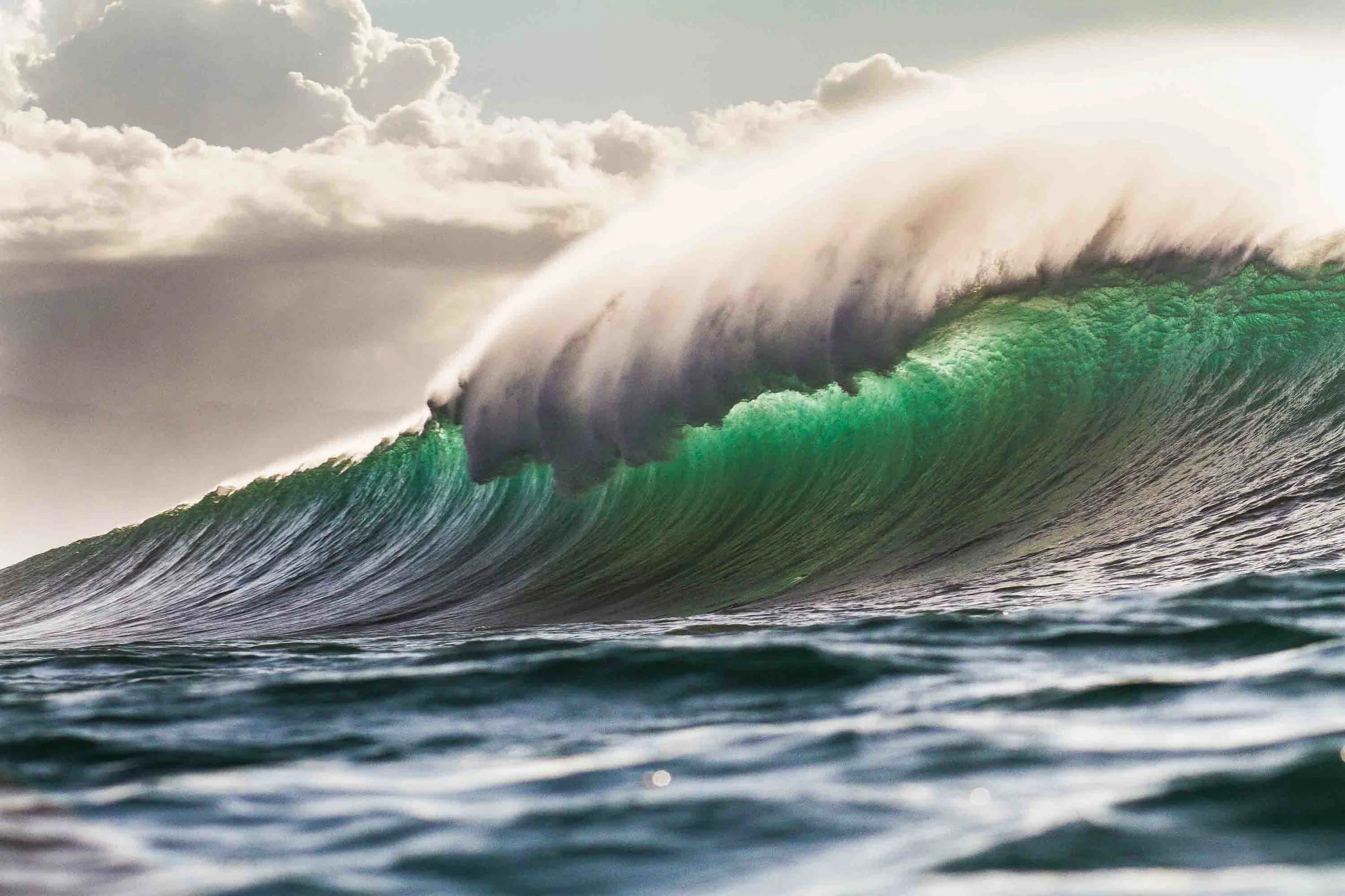 bryce-johnson-pipeline-surfing-photography