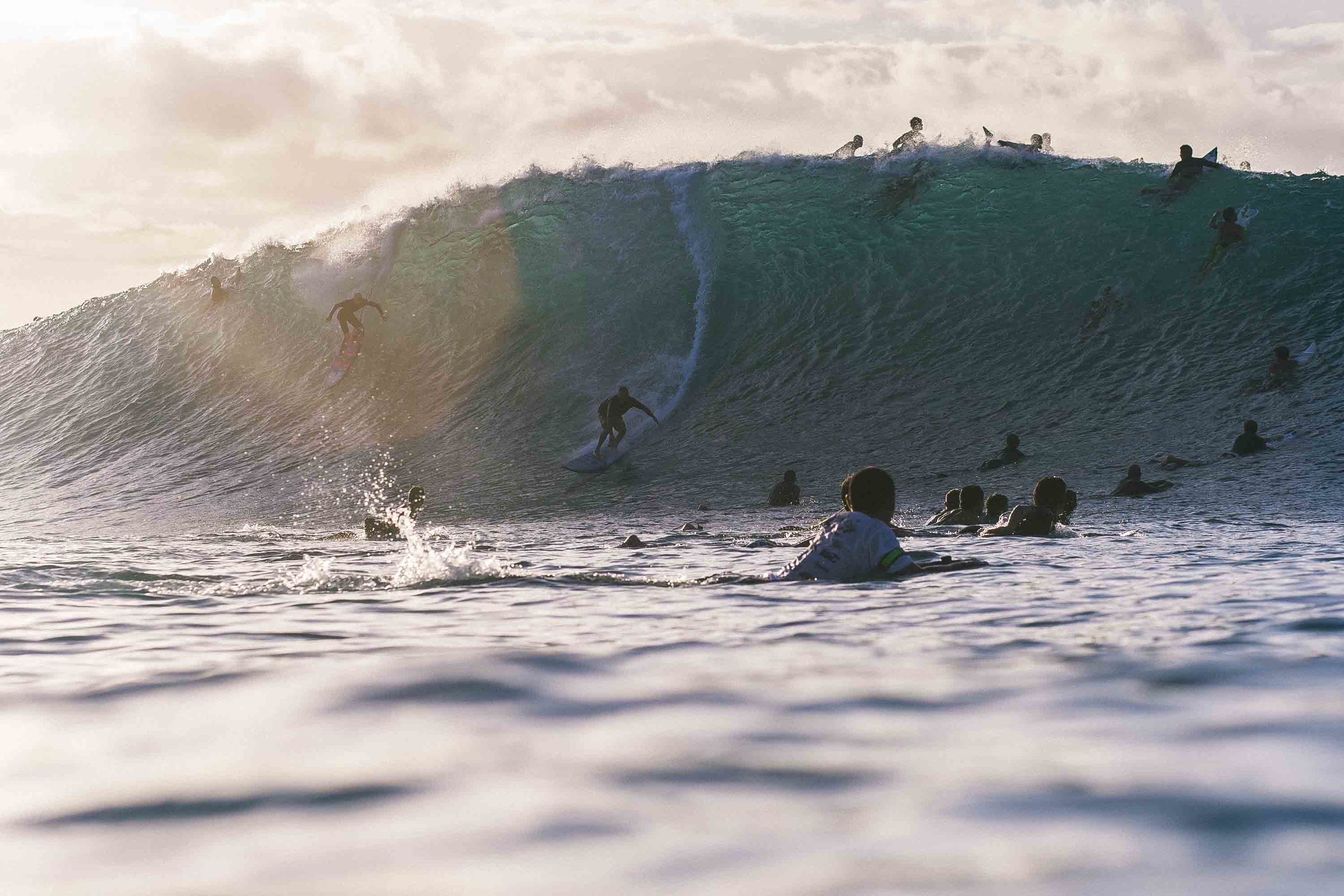 bryce-johnson-pipeline-photographer-water-hawaii-surfing-10.jpg
