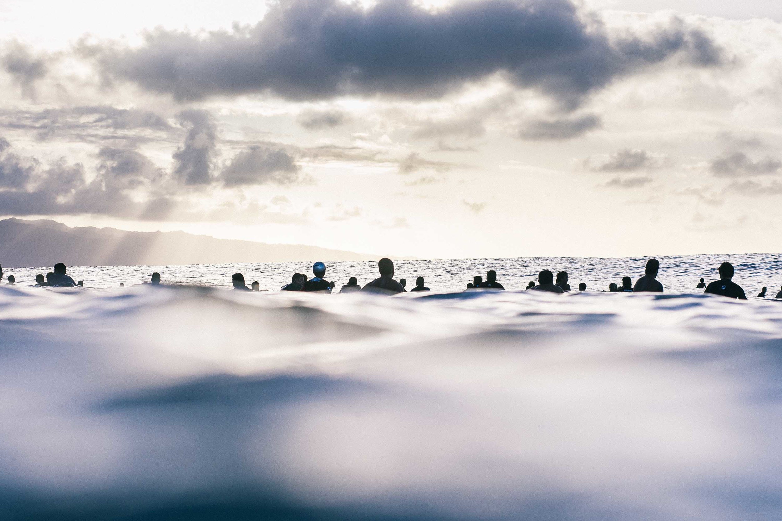 bryce-johnson-pipeline-photographer-water-hawaii-surfing-12.jpg