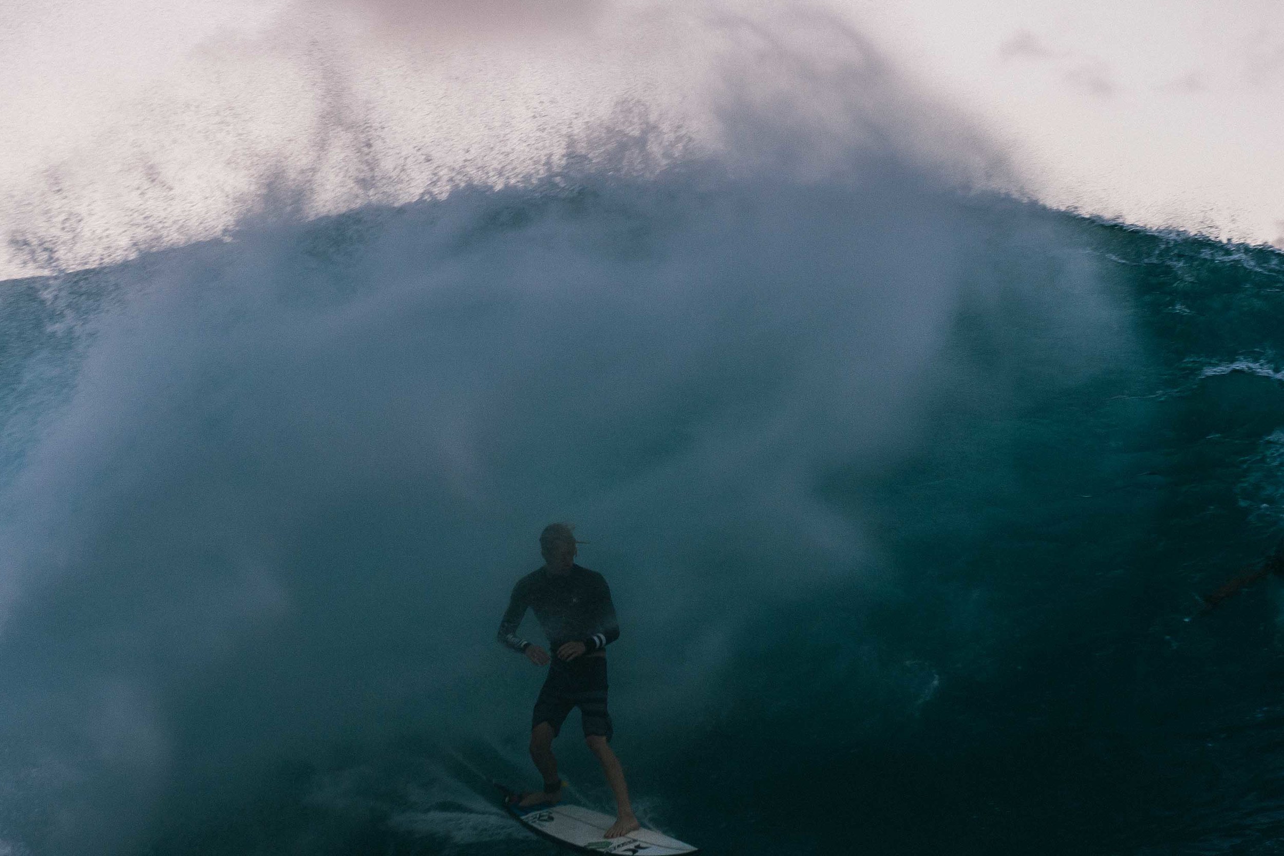 bryce-johnson-pipeline-photographer-water-hawaii-surfing-14.jpg