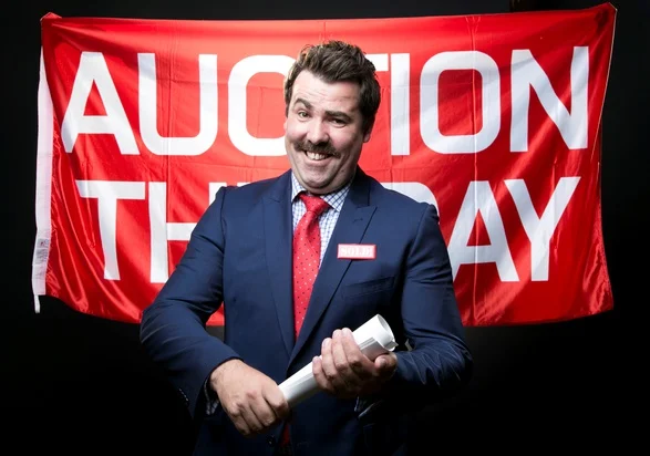 lomas auction.jpg