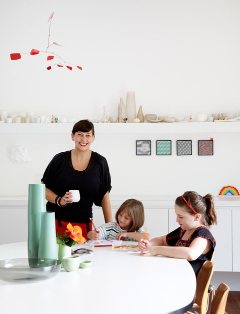 Liane Rossler with daughters Scarlet and Lana.