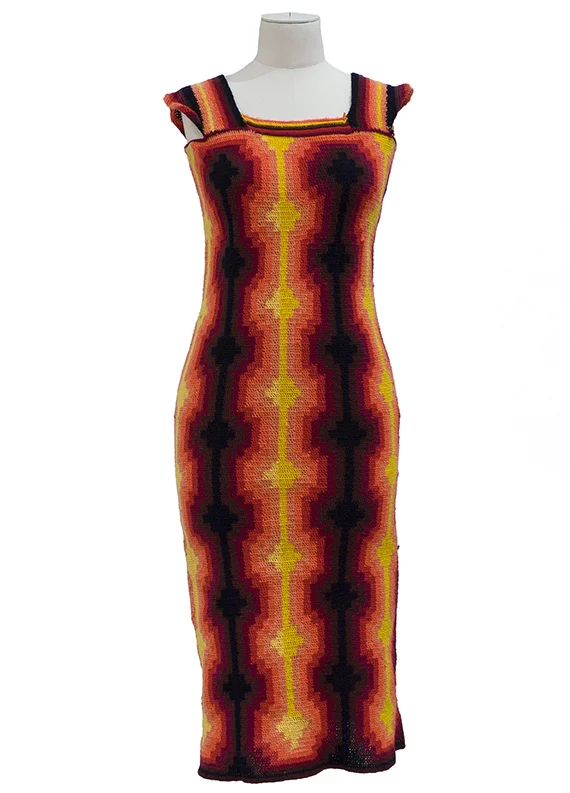 Kalibobo bilum in sunset colours acquired by GoMA 2011.