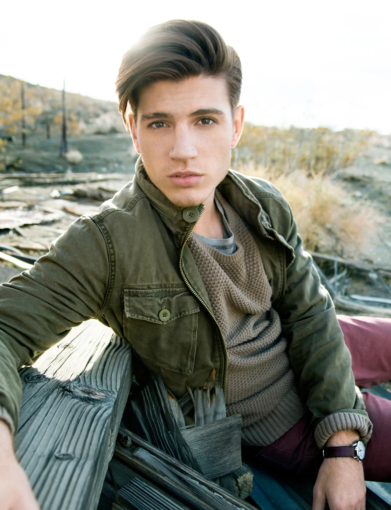 WEB_VSN04_Adam_Miller_123+124.jpg