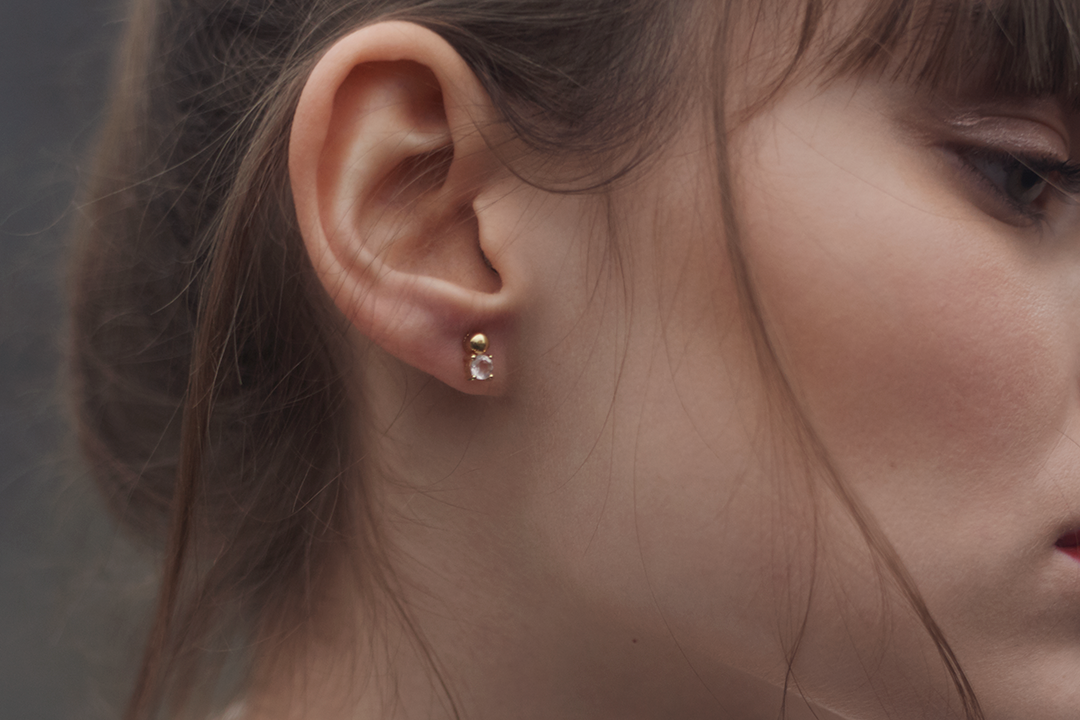 pero2-elise_hameau_robe_mariee_civile_2017_paris_perouse_boucle-oreille_1.png