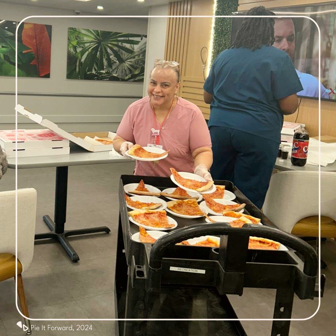 We teamed up with @tonys_pizzeria_nassau_ave to #PieItForward in Brooklyn🍕🤝 

Tony's donated tasty slices to Buena Vida Rehab Center, providing happiness and hunger relief to patients!

The center sent #SliceOutHunger and our donors a heartfelt mes