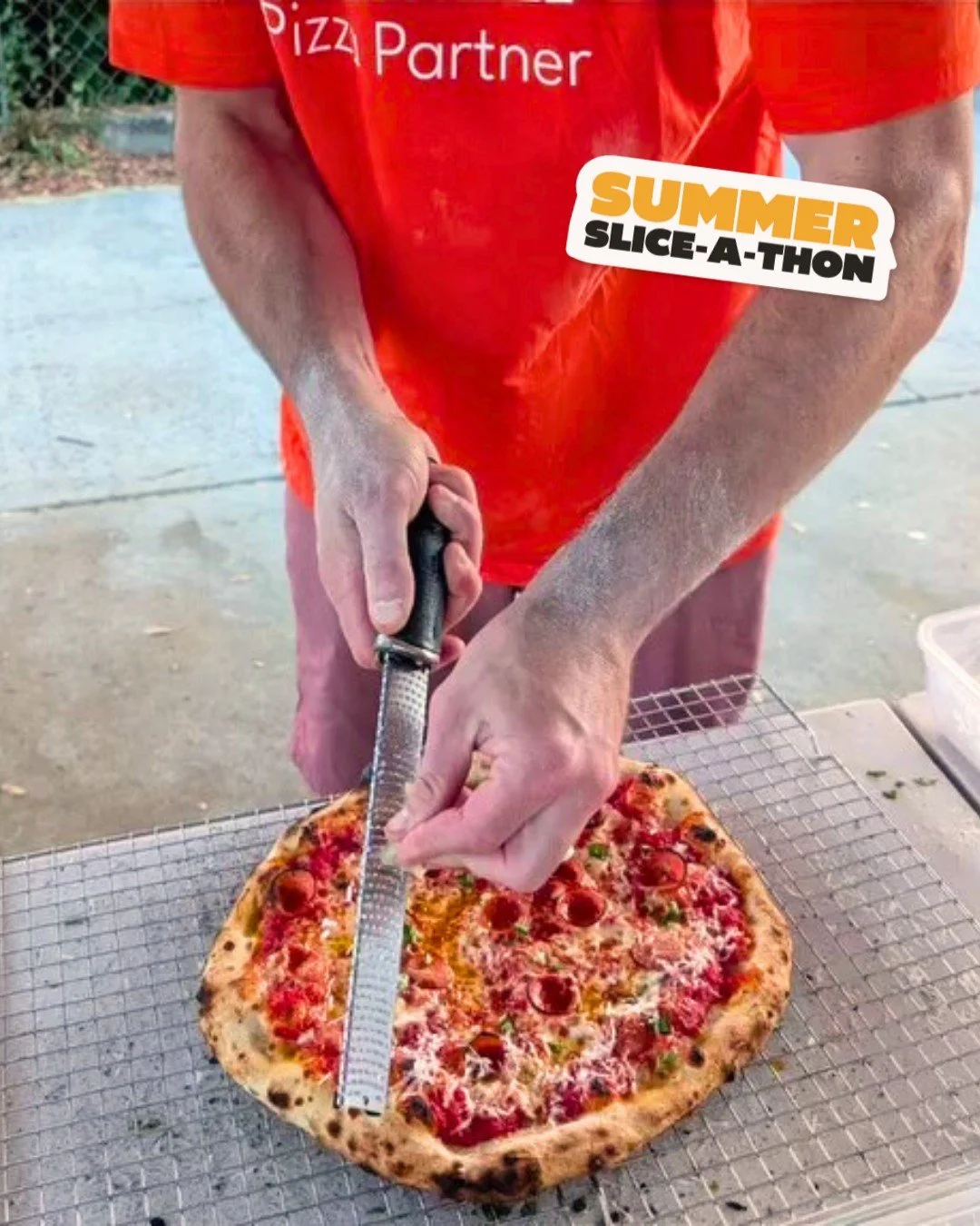 @ptzzuh brought the block together for a good cause🏘️🤝 His #SummerSliceathon 🍕 pop-up raised $150 for our #PieItForward program, helping us provide hunger relief to those in need!
You too can bring your neighbors together with #Pizza4Good! Regis