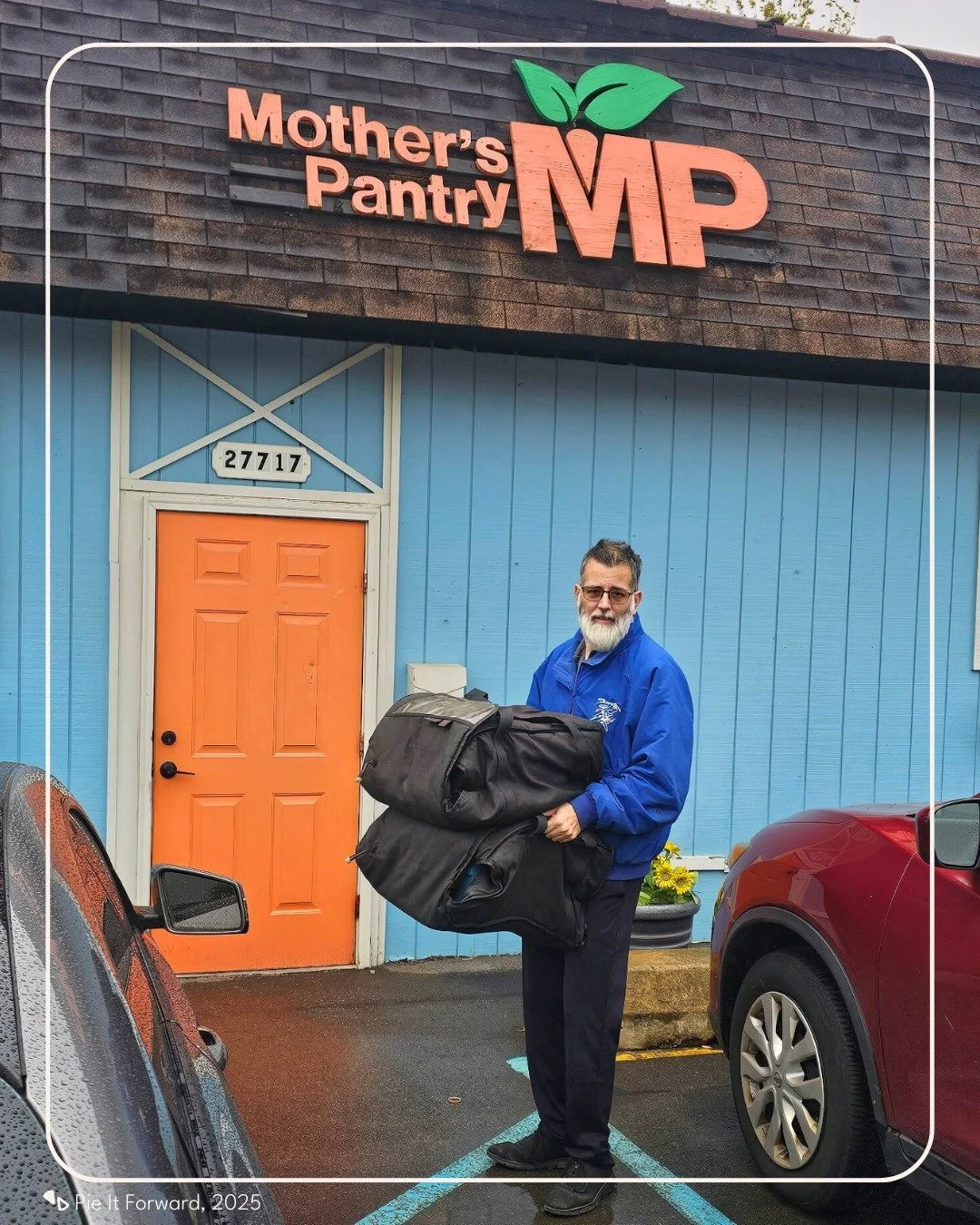 @sliceofthe80slivonia is fighting back against hunger! 💪 They donated &amp; delivered 10 delicious pizzas to Mother's Pantry, slicing out food insecurity in Michigan with #Pizza4Good 🍕

Join Slice of the 80s &amp; hundreds of pizzerias nationwide i