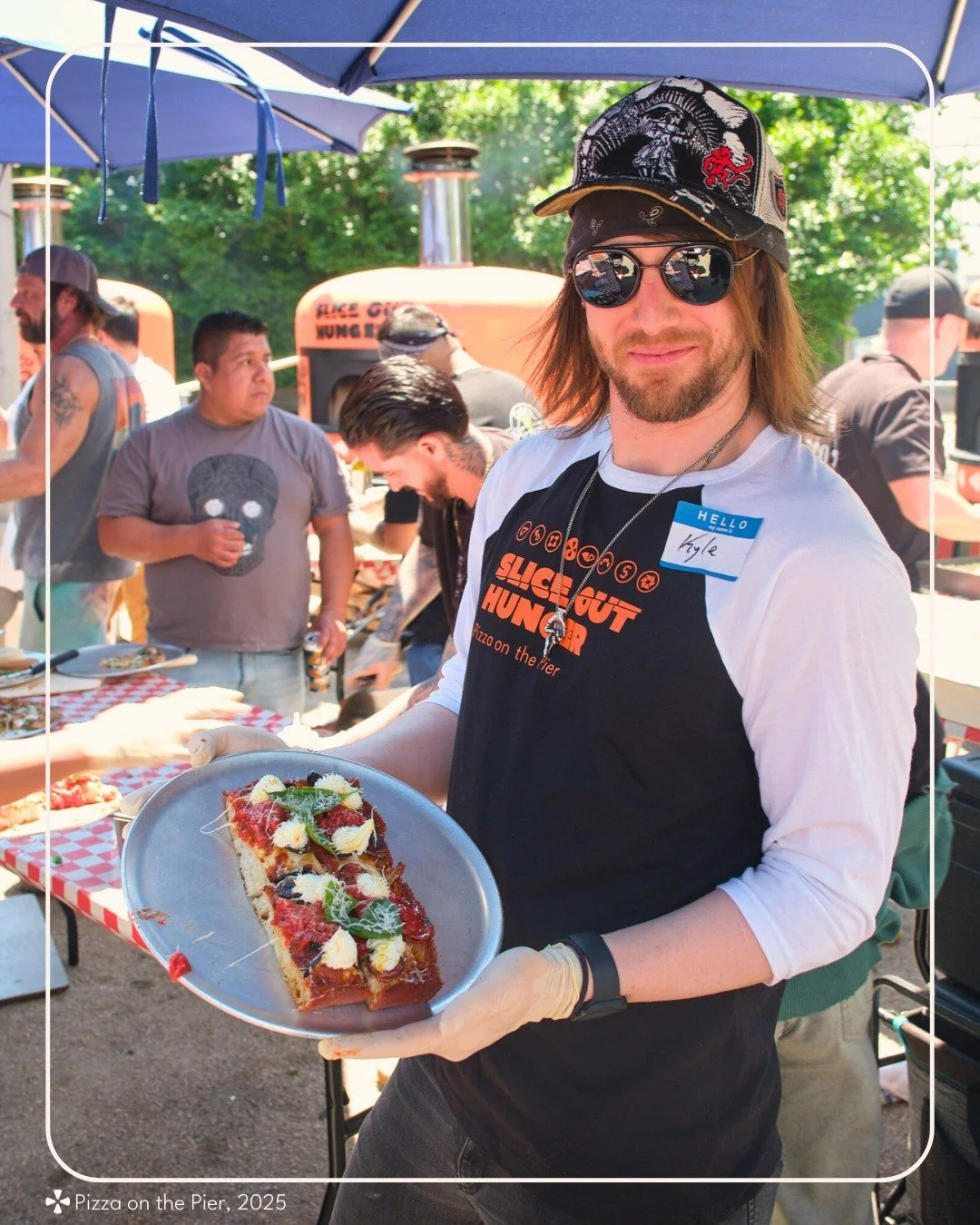 Ready to #SliceOutHunger from home? Join our virtual volunteer team🤝 Our volunteers help coordinate #Pizza4Good deliveries locally and nationwide, ensuring hunger relief for all of our neighbors in need! 

Check out our volunteer requirements: 

🍕 