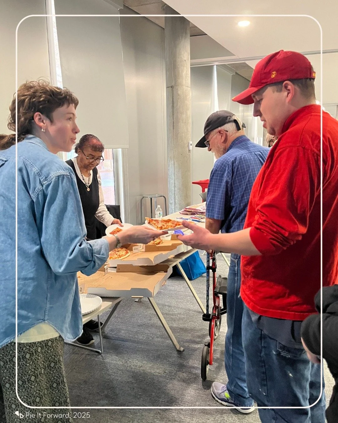 We&rsquo;re bringing the warmth of #Pizza4Good to Des Moines, IA this winter🍕☀️ 

@scornosdsm delivered 31 pizzas to @thesupplyhive, fighting food insecurity &amp; bringing pizza joy to their local community! 

This #PieItForward delivery was sponso