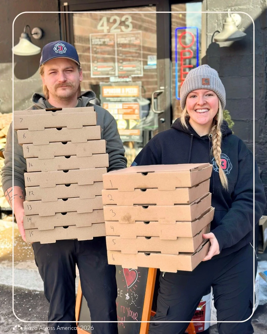 1120 meals🍕 6 deliveries 🚚  One pizzeria 🧑&zwj;🍳 This past February, @captainsonmain  donated &amp; delivered pizza and hot meals to @bountifulharvestinc for #PizzaAcrossAmerica! Now that&rsquo;s some serious #Pizza4Good🤩

We&rsquo;re always in 