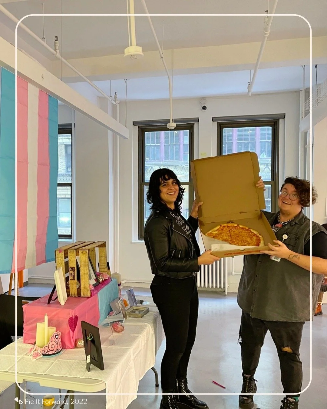 It&rsquo;s time for a #PieItForward throwback! It was so amazing to support the Ali Forney Drop-In Center with a donation of 17 fresh pizzas🍕 

This #Pizza4Good delivery helped fight hunger for unhoused LGBTQ+ youth🧡 Special shoutout to Famous Fami