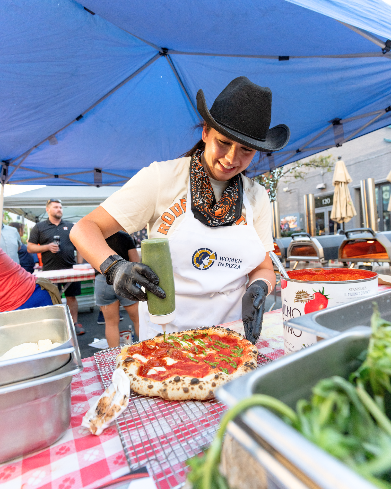 Pizza Tailgate 25-03300_BasicEdit.png